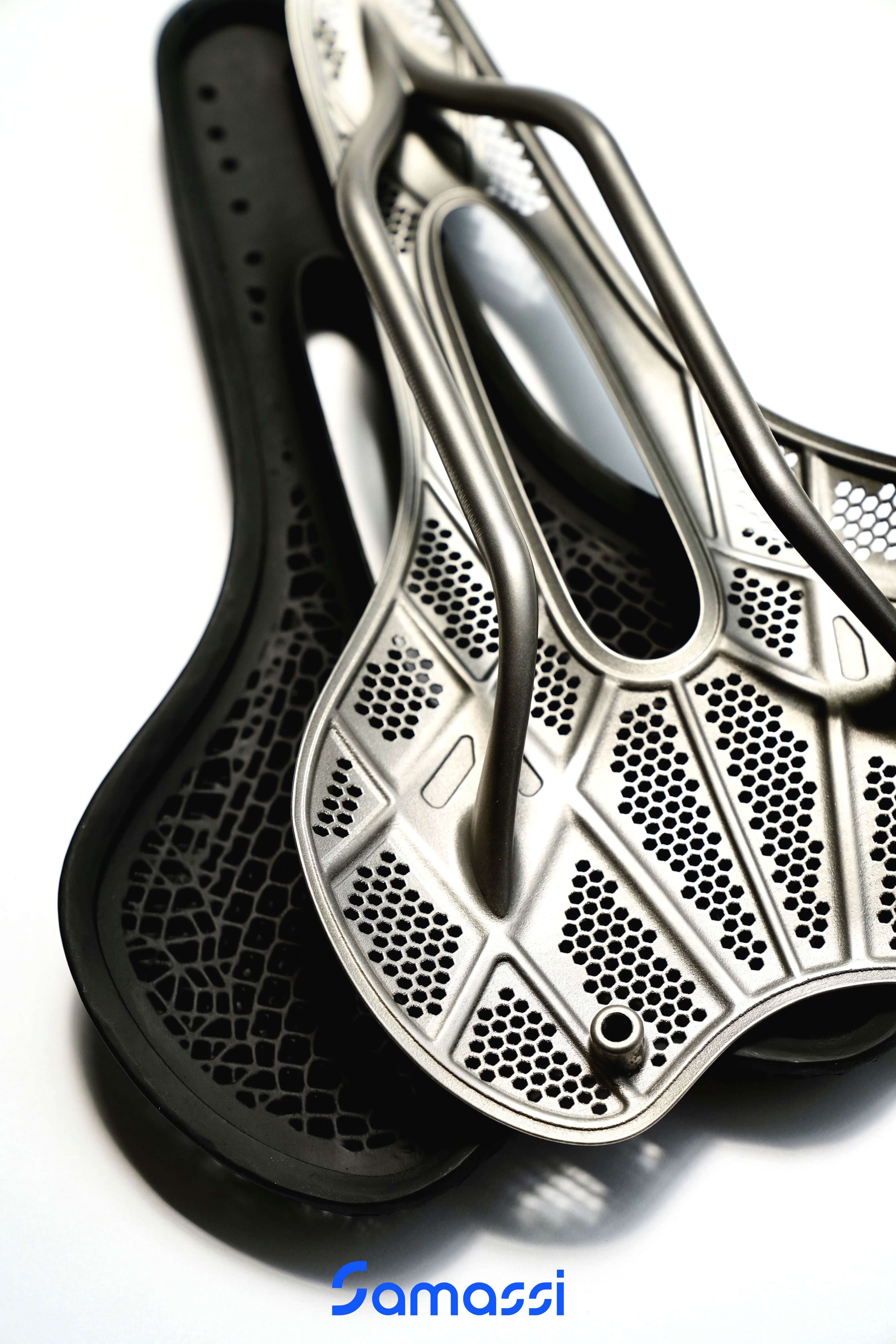 Samassi Titanium 3D-Printed Bike Saddle: Unleash Unmatched Comfort & Performance - TR8 close-up of design and materials.